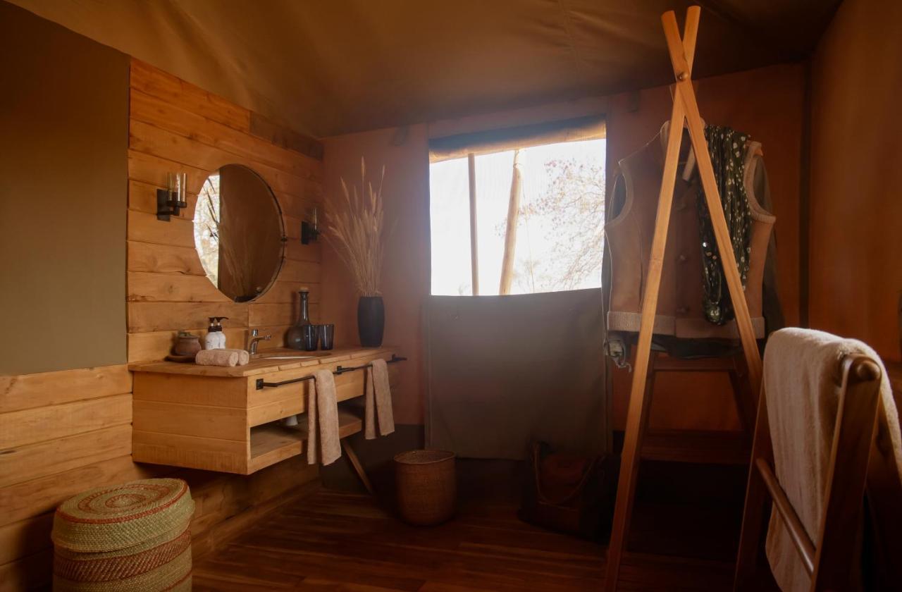 Olkeri Camp Hotell Olmotoni Exteriör bild